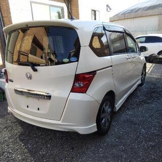 商談中フリード！エアロ パワスラ ナビ バックカメラの画像