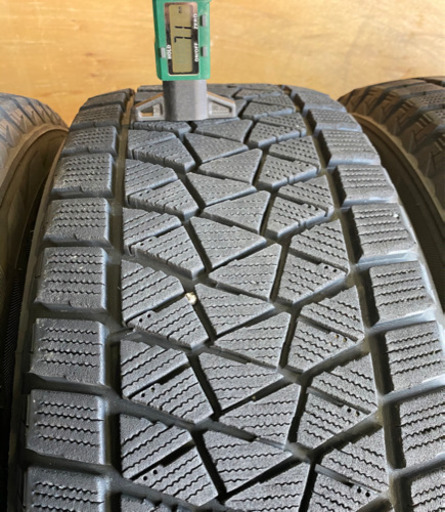 225/65R17 スタッドレスタイヤ4本セット・ブリジストン　中古