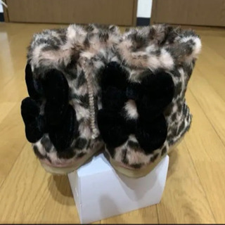値下げ 13cm ほぼ新品未使用 ジェニィ JENNI BABY ムートン キッズ 子供の画像