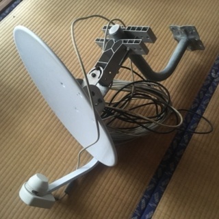 取り付け金具付 衛星アンテナ　BS CSアンテナ　スカパーチュー...