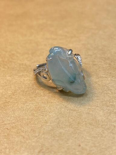 指輪 リング 金蟾 本翡翠 氷ヒスイ フリーサイズ A貨 誕生日プレゼント 天然石 鑑別書有