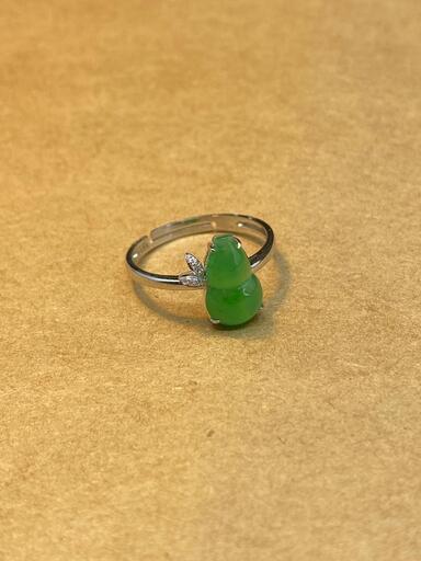 指輪 リング 瓢箪 本翡翠 氷ヒスイ 緑色 フリーサイズ 誕生日プレゼント 天然石 鑑別書有