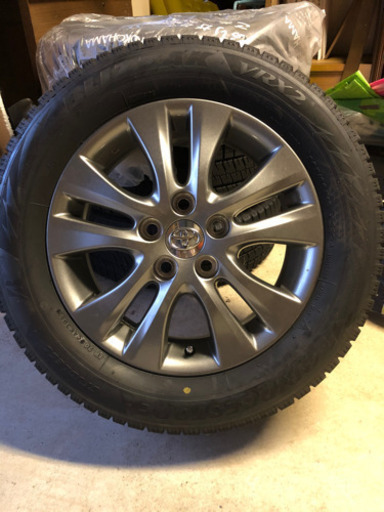 受付終了BLIZZAK VRX2 スタッドレスタイヤ