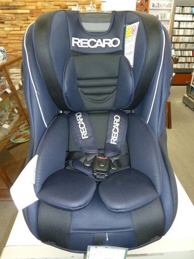 【ジモティ見たで５％OFF】RECAROチャイルドシート　【0426】