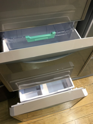 美品 2016年製 HITACHI 315L冷蔵庫 R-S3200GV ガラス扉 クリスタルドア タッチパネル 真空チルド 日立