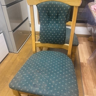 ダイニングチェア(４個)