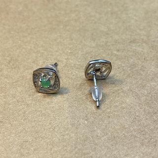 ピアス 本翡翠 ヒスイ 緑色 縁起物 誕生日プレゼント 金運アップ 本物保証の画像