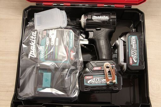 マキタ インパクトドライバ40VmaxTD001黒 トルク220Nｍ 2.5Ahバッテリ2本・充電器付 TD001GRDXB(D3717kxxY)