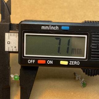 ピアス りんご 本翡翠 ヒスイ 緑色 縁起物 誕生日プレゼント 天然石 本物保証の画像