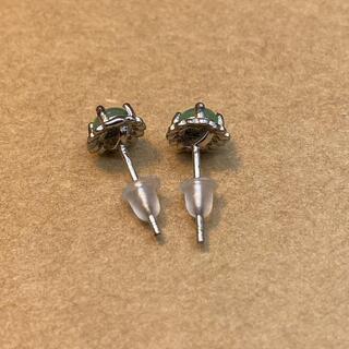 ピアス 本翡翠 ヒスイ 緑色 縁起物 誕生日プレゼント 金運アップ 本物保証17の画像