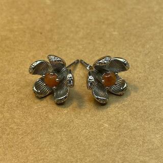 ピアス 花 本翡翠 ヒスイ 赤色 縁起物 誕生日プレゼント 金運...