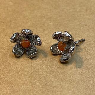 ピアス 花 本翡翠 ヒスイ 赤色 縁起物 誕生日プレゼント 金運アップ 本物保証19の画像