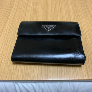 完売　PRADA プラダ 折り財布(レザー)