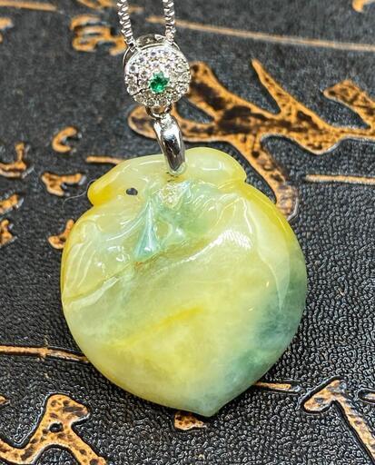 福袋 ネックレス 桃 本翡翠 ヒスイ 三色 誕生日プレゼント 長寿 男女兼用 本物保証