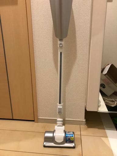 コードレス掃除機　¥1,200