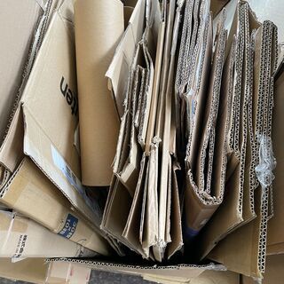 ダンボール定期的に無料回収してくれる方、又は業者さん。