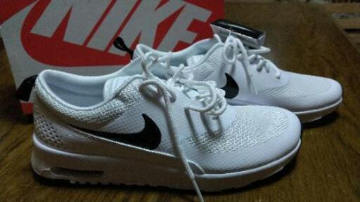 新品NIKEスニーカー　　２５センチ