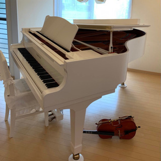 ヤマハC3の気品あるホワイトモデルグランドピアノの画像