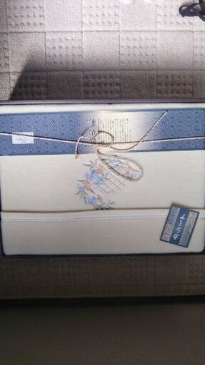 【新品】カシミア毛布　アイボリー