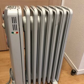 デロンギ オイルヒーター R030812ECFの画像