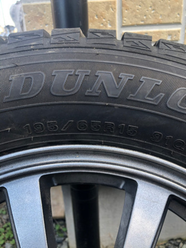 美品❗️バリ山スタッドレスホイル付き15インチ(4本セット)