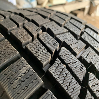 225/65R17 スタッドレスタイヤ　ホイール・ナット付の画像