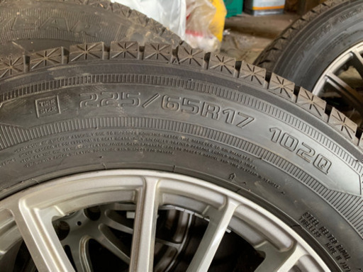 225/65R17 スタッドレスタイヤ　ホイール・ナット付