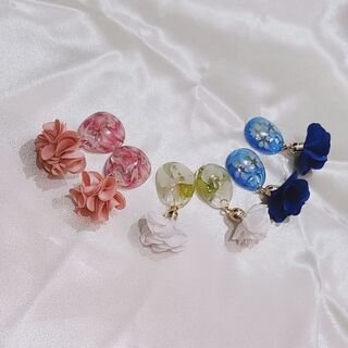 ピアス、イヤリング無料で☆