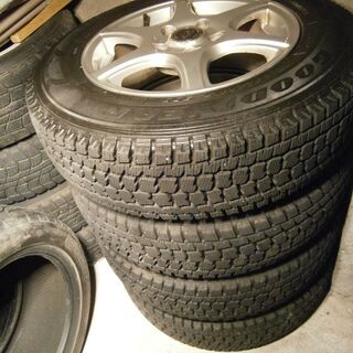 15インチ バリ溝スタッドレス 175/80Ｒ15・アルミ4本セット