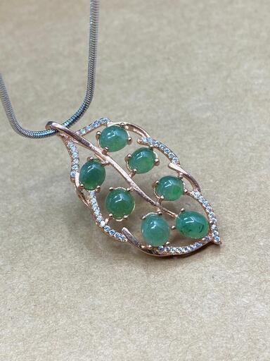 福袋 ネックレス 葉っぱ 天然本翡翠 氷ヒスイA貨 緑色 誕生日プレゼント 本物保証