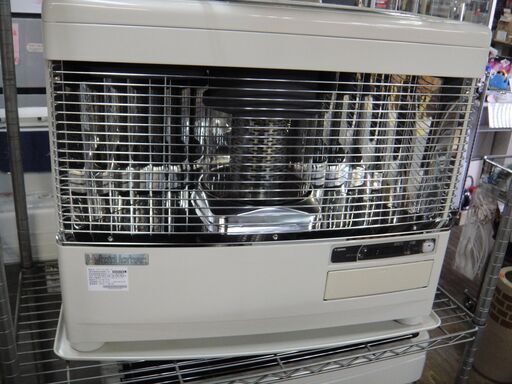 セール中につき、通常特価65,978円より5,000円引きの60,978円!　2014年製　サンポット　密閉式石油ストーブ　FFR-7010RF　N　FFストーブ　FF式ストーブ　暖房機器