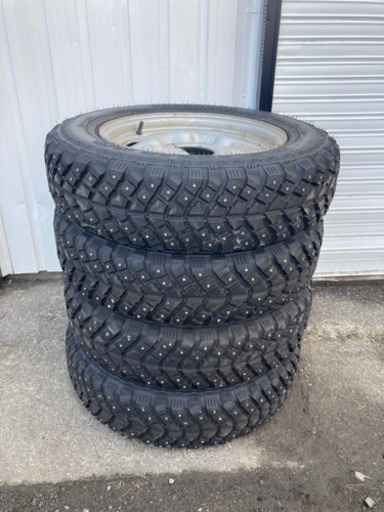 スパイクタイヤ　中古　175/80R16  ５穴