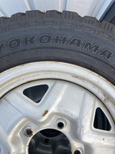 スパイクタイヤ　中古　175/80R16  ５穴
