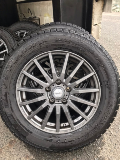 スタッドレスタイヤ16インチ