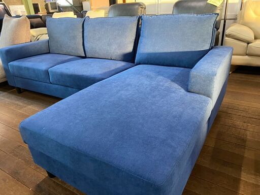 新品ブルーカウチソファー！240cm幅で39800円はバリ安い！まずは見学に来てください＼(^o^)／