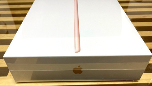 【新品】Apple iPad (10.2インチ Wi-Fi 32GB) - ゴールド (第8世代)