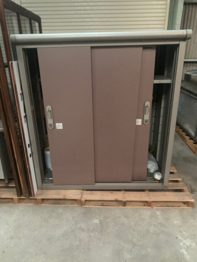 倉庫　物置　20日に削除します。急ぎ