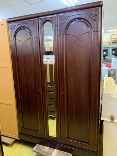 ワードローブ 幅132cm【高級感あります】1度で良いから見てね