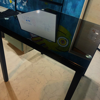 IKEAのガラステーブル差し上げますの画像