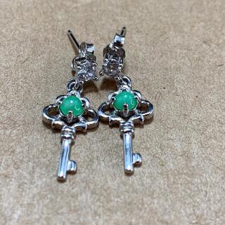ピアス カギ ミャンマー産 本翡翠 ヒスイ 艶美麗 誕生日プレゼント 鑑別書有の画像