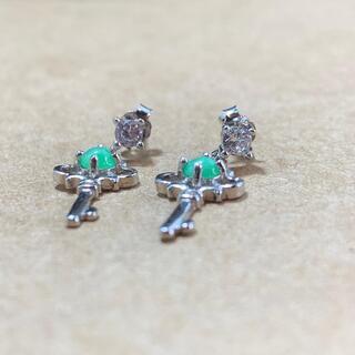 ピアス カギ ミャンマー産 本翡翠 ヒスイ 艶美麗 誕生日プレゼント 鑑別書有の画像