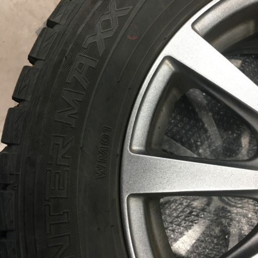 195/65R15 スタッドレスタイヤ、ホイールセット　ヴォクシーノア