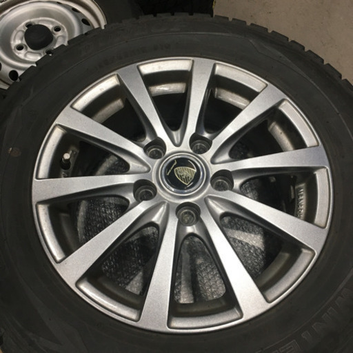 195/65R15 スタッドレスタイヤ、ホイールセット　ヴォクシーノア