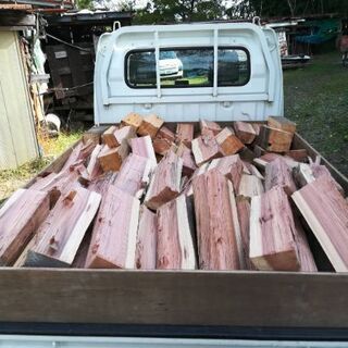 薪ストーブ等の薪の画像