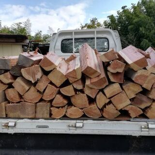 薪ストーブ等の薪の画像