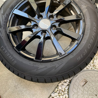 スタッドレスタイヤ(フォルクスワーゲン　トゥーラン)の画像