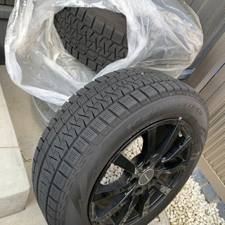 スタッドレスタイヤ(フォルクスワーゲン　トゥーラン)の画像