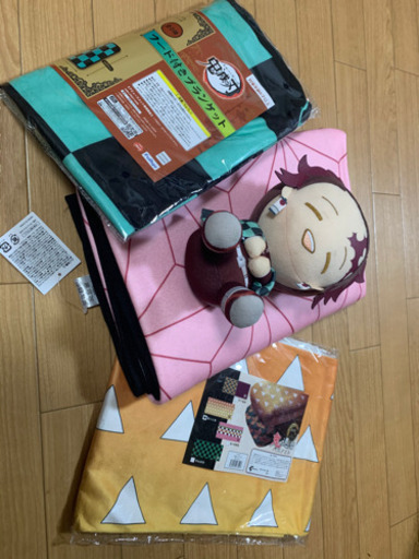 鬼滅フィギュア&ブランケット類