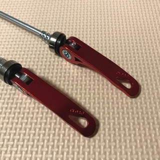 赤色　クイックリリース　クイックレリーズの画像