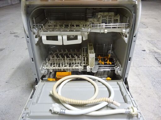 ?パナソニック 食器洗い乾燥機 エコナビ搭載 NP-TR9-T お届けも可能！